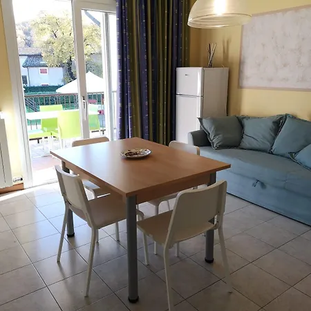 Bran & Denise Apart-hotel Costermano