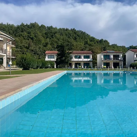 Bran & Denise Apart-hotel Costermano