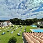 Bran & Denise 3* Костермано