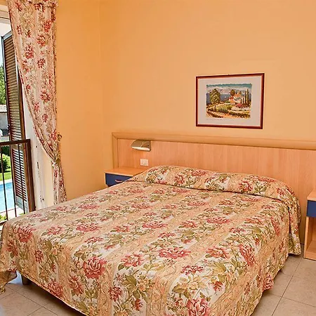 Bran & Denise Aparthotel 3*