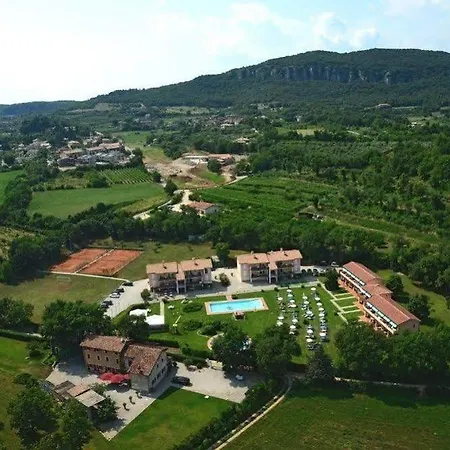 Bran & Denise Aparthotel Costermano