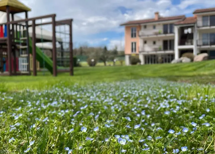 Bran & Denise Апарт-отель Костермано