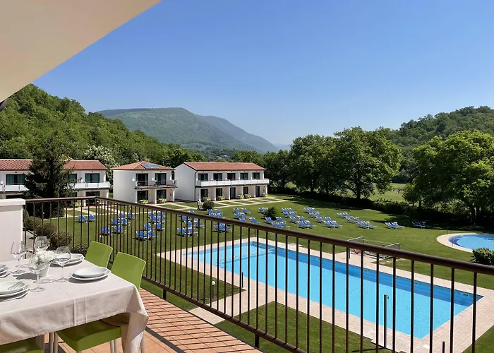 Bran & Denise Апарт-отель Костермано