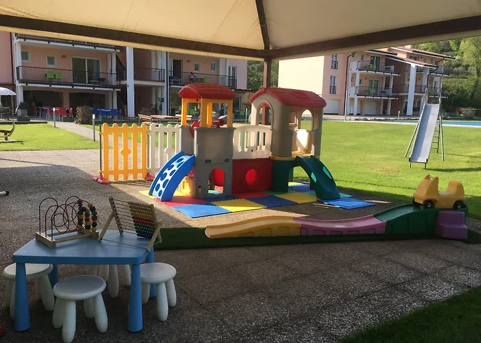 Bran & Denise 3* Costermano